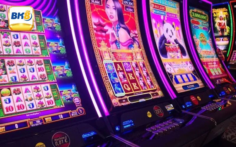 Các nút tính năng hoạt động trong Slot Machine là gì?